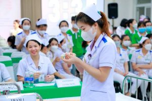 Chuẩn bị đầy đủ hồ sơ và đáp ứng đúng điều kiện sẽ giúp sinh viên thuận lợi khi đăng ký các chính sách hỗ trợ học phí